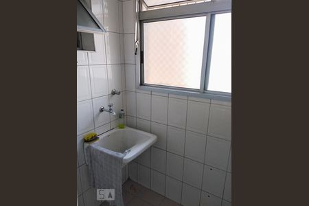 Apartamento para alugar com 60m², 3 quartos e 1 vagaÁrea de Serviço