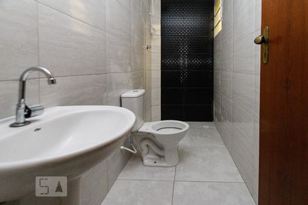 Banheiro de apartamento para alugar com 1 quarto, 38m² em Vila Antonina, São Paulo