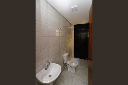 Banheiro de apartamento para alugar com 1 quarto, 38m² em Vila Antonina, São Paulo