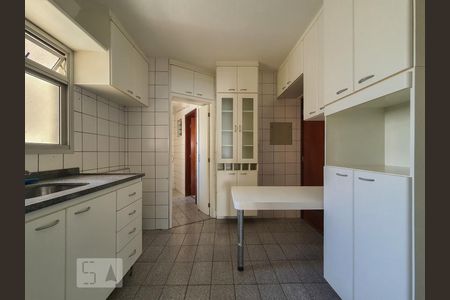 Apartamento à venda com 87m², 3 quartos e 2 vagasCozinha