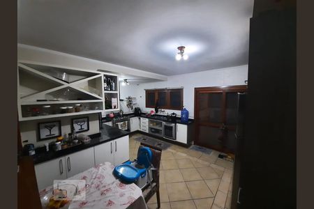 Casa à venda com 3 quartos, 250m² em Estância Velha, Canoas