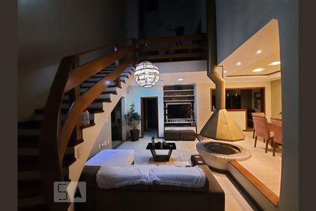 Casa à venda com 3 quartos, 250m² em Estância Velha, Canoas