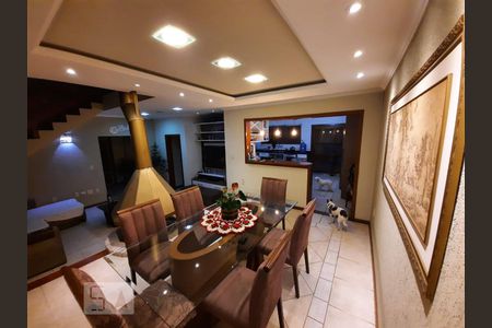 Casa à venda com 3 quartos, 250m² em Estância Velha, Canoas