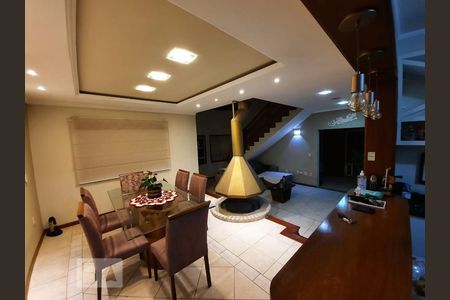 Casa à venda com 3 quartos, 250m² em Estância Velha, Canoas