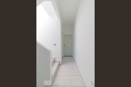 Corredor de casa à venda com 3 quartos, 160m² em Jardim Santa Clara, Guarulhos