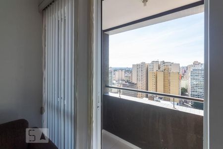 Sacada de apartamento para alugar com 2 quartos, 40m² em Centro, Curitiba
