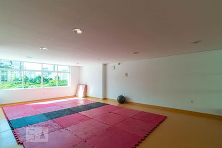 Apartamento para alugar com 40m², 2 quartos e 1 vagasalão de ginástica