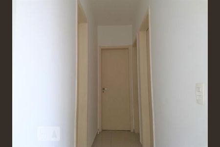 Corredor de apartamento para alugar com 3 quartos, 77m² em Nova Petrópolis, São Bernardo do Campo