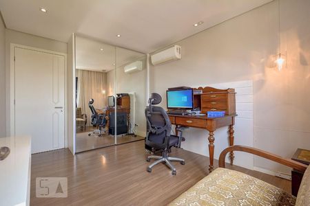 Quarto de apartamento para alugar com 3 quartos, 260m² em Batel, Curitiba