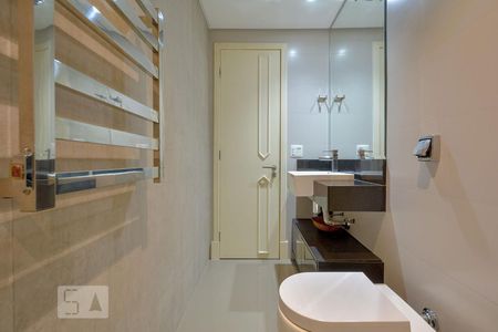 Apartamento para alugar com 260m², 3 quartos e 4 vagas Apartamento para alugar com 260m², 3 quartos e 4 vagasLavabo