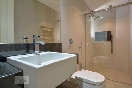 Apartamento para alugar com 260m², 3 quartos e 4 vagas Apartamento para alugar com 260m², 3 quartos e 4 vagasBanheiro