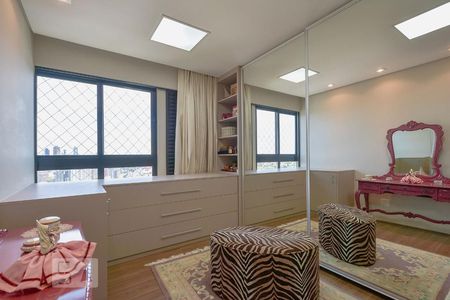 Apartamento para alugar com 260m², 3 quartos e 4 vagas Apartamento para alugar com 260m², 3 quartos e 4 vagasSuíte 3