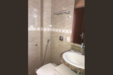 Banheiro de apartamento para alugar com 2 quartos, 64m² em Pechincha, Rio de Janeiro