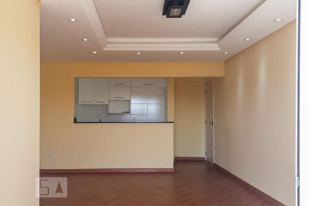 Sala de apartamento para alugar com 3 quartos, 88m² em Jardim Tupanci, Barueri