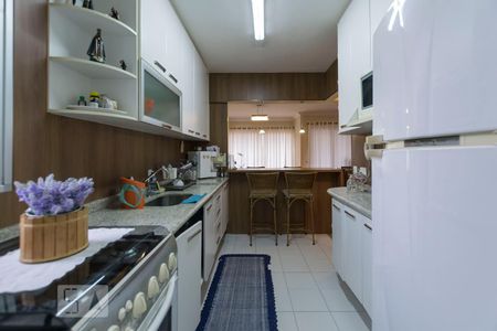 Apartamento à venda com 92m², 3 quartos e 2 vagasCozinha