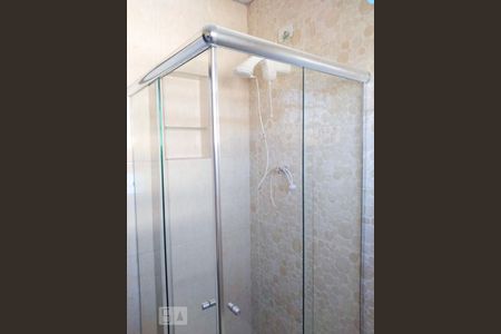 Banheiro de kitnet/studio para alugar com 1 quarto, 20m² em Americanópolis, São Paulo