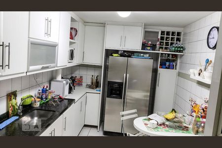 Casa de condomínio à venda com 120m², 3 quartos e 2 vagas Casa de condomínio à venda com 120m², 3 quartos e 2 vagasCozinha