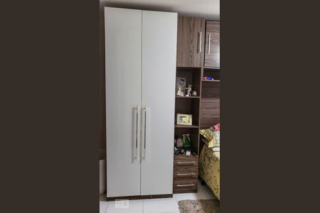 Casa de condomínio à venda com 120m², 3 quartos e 2 vagas Casa de condomínio à venda com 120m², 3 quartos e 2 vagasSuíte