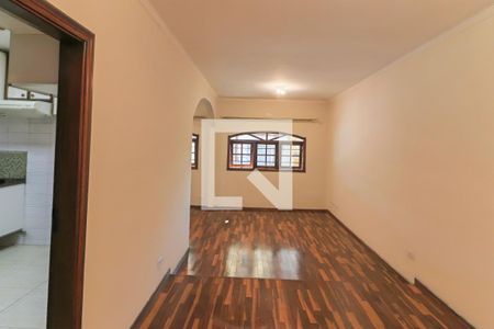 Sala de casa para alugar com 5 quartos, 200m² em Conjunto Residencial Butantã, São Paulo