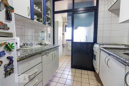 Apartamento à venda com 76m², 3 quartos e 1 vagaCozinha