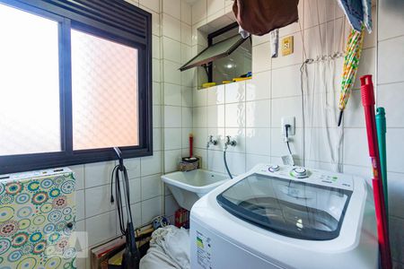 Apartamento à venda com 76m², 3 quartos e 1 vagaÁrea de Serviço