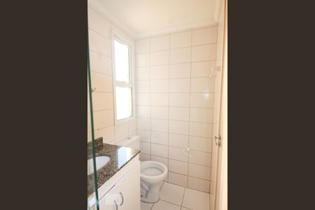 Banheiro de apartamento para alugar com 3 quartos, 58m² em Ferrazópolis, São Bernardo do Campo