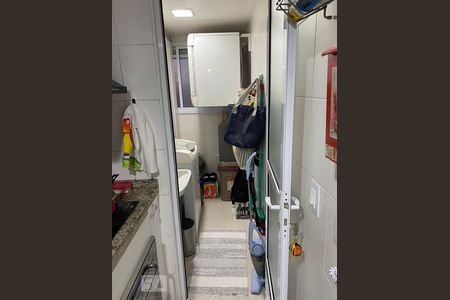 Apartamento à venda com 94m², 2 quartos e 2 vagas Apartamento à venda com 94m², 2 quartos e 2 vagasÁrea de Serviço