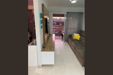 Apartamento à venda com 94m², 2 quartos e 2 vagas Apartamento à venda com 94m², 2 quartos e 2 vagasSala