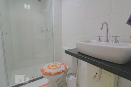Apartamento para alugar com 229m², 3 quartos e 1 vaga Apartamento para alugar com 229m², 3 quartos e 1 vagaBanheiro 1