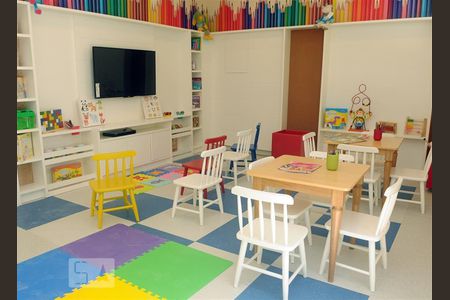 Apartamento para alugar com 82m², 2 quartos e 1 vagaÁrea comum