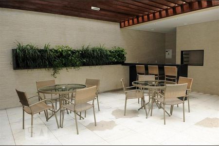 Apartamento para alugar com 82m², 2 quartos e 1 vagaÁrea comum