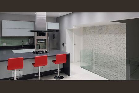 Apartamento à venda com 115m², 3 quartos e 2 vagasCOZINHA