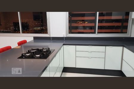 Apartamento à venda com 115m², 3 quartos e 2 vagasCOZINHA