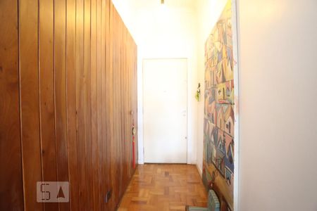 Hall de Entrada de apartamento para alugar com 3 quartos, 136m² em Higienópolis, São Paulo