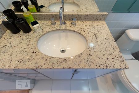 Apartamento à venda com 107m², 3 quartos e 2 vagasBanheiro
