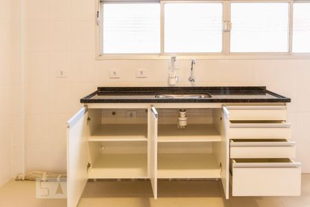Apartamento para alugar com 100m², 3 quartos e 1 vaga Apartamento para alugar com 100m², 3 quartos e 1 vagaCozinha - Armários