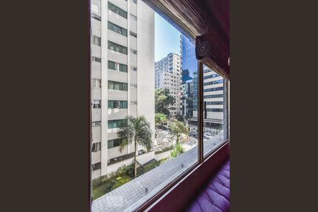 Sala 1 - Vista de apartamento para alugar com 2 quartos, 100m² em Cerqueira César, São Paulo