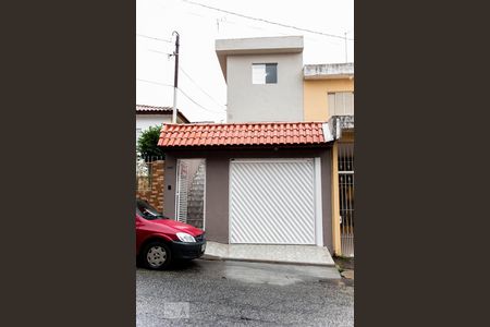 Casa à venda com 165m², 4 quartos e 3 vagas Casa à venda com 165m², 4 quartos e 3 vagasFachada