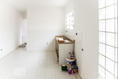 Casa à venda com 165m², 4 quartos e 3 vagas Casa à venda com 165m², 4 quartos e 3 vagasCozinha