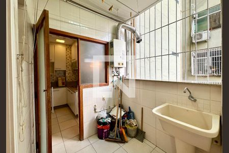 Apartamento para alugar com 100m², 3 quartos e 2 vagas Apartamento para alugar com 100m², 3 quartos e 2 vagasÁrea de Serviço