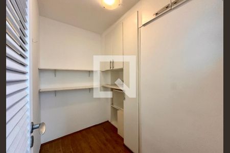 Apartamento para alugar com 100m², 3 quartos e 2 vagas Apartamento para alugar com 100m², 3 quartos e 2 vagasQuarto de Serviço