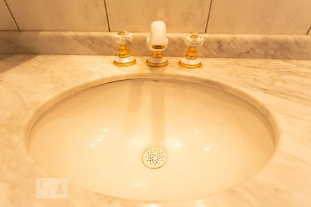 Apartamento para alugar com 160m², 4 quartos e 1 vaga Apartamento para alugar com 160m², 4 quartos e 1 vagaBanheiro da Suíte