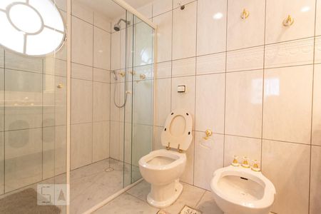 Apartamento para alugar com 160m², 4 quartos e 1 vaga Apartamento para alugar com 160m², 4 quartos e 1 vagaBanheiro da Suíte