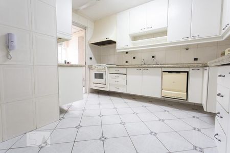 Apartamento para alugar com 160m², 4 quartos e 1 vaga Apartamento para alugar com 160m², 4 quartos e 1 vagaCozinha