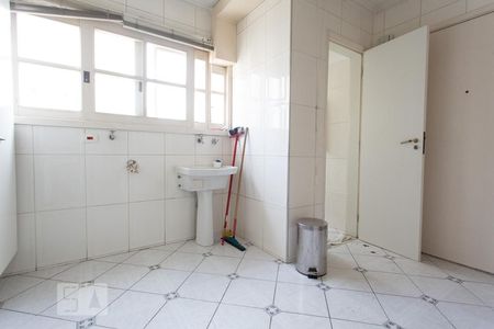 Apartamento para alugar com 160m², 4 quartos e 1 vaga Apartamento para alugar com 160m², 4 quartos e 1 vagaÁrea de Serviço