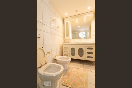 Apartamento para alugar com 160m², 4 quartos e 1 vaga Apartamento para alugar com 160m², 4 quartos e 1 vagaBanheiro da Suíte