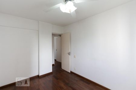 Apartamento à venda com 90m², 4 quartos e 1 vaga Apartamento à venda com 90m², 4 quartos e 1 vagaQuarto 3