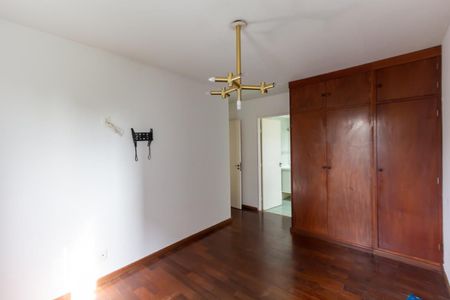 Apartamento à venda com 90m², 4 quartos e 1 vaga Apartamento à venda com 90m², 4 quartos e 1 vagaSuíte