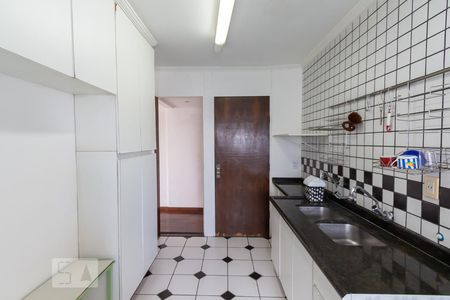 Apartamento à venda com 90m², 4 quartos e 1 vaga Apartamento à venda com 90m², 4 quartos e 1 vagaCozinha
