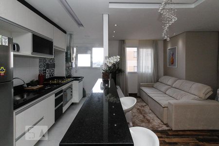 Sala e cozinha de kitnet/studio à venda com 1 quarto, 35m² em Quinta da Paineira, São Paulo